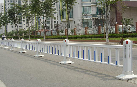 塑鋼道路<a href=http://sweetlakecakes.com target=_blank class=infotextkey>護欄</a>